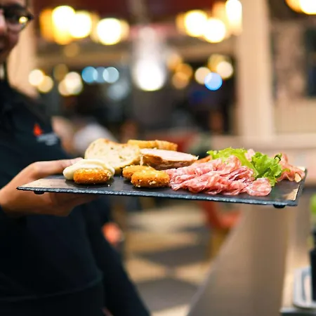 Hotel Ibis Caen Porte De Bretagne
