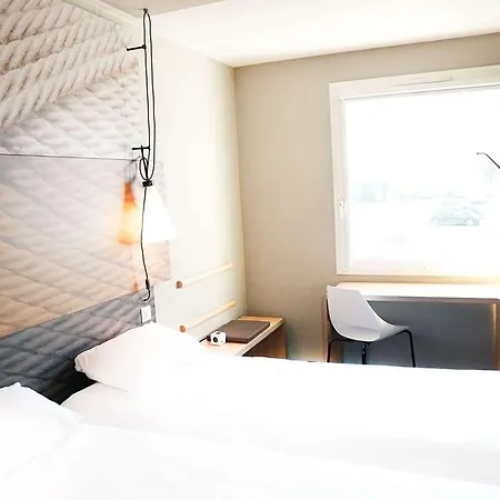 Ibis Caen Porte De Bretagne Hotel 3*