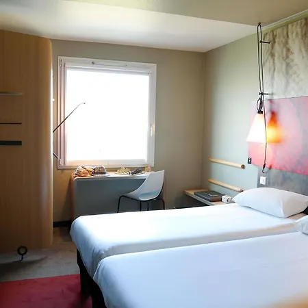 Ibis Caen Porte De Bretagne Hotell