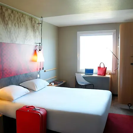 Ibis Caen Porte De Bretagne Hotell