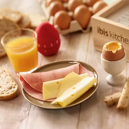Ibis Caen Porte De Bretagne 호텔 3*
