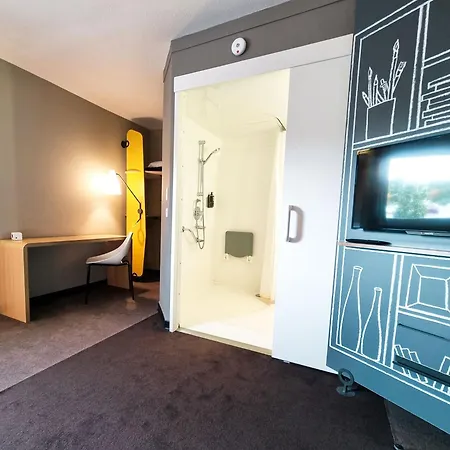 Hotell Ibis Caen Porte De Bretagne 3*
