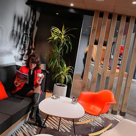 Ibis Caen Porte De Bretagne 호텔 3*
