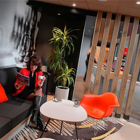 Ibis Caen Porte De Bretagne Hotel 3*