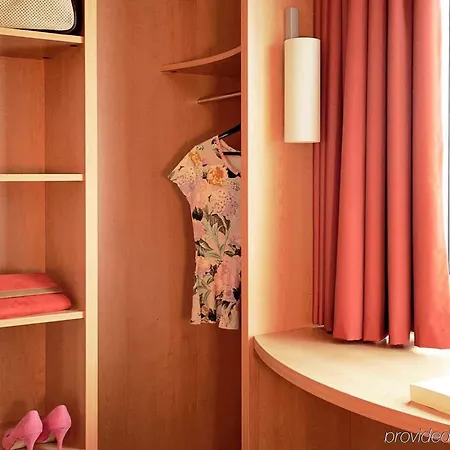 Ibis Caen Porte De Bretagne Hotel 3*