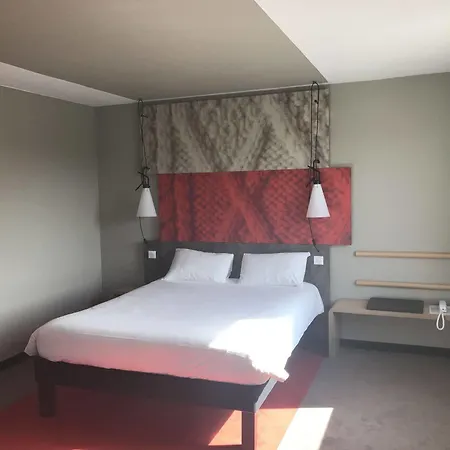 Ibis Caen Porte De Bretagne
