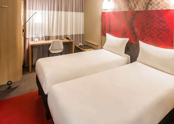Ibis Caen Porte De Bretagne 3*