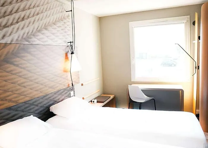 Ibis Caen Porte De Bretagne Hotel 3*