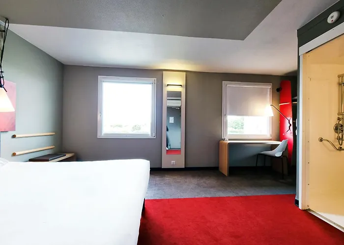 Ibis Caen Porte De Bretagne 3*